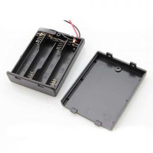 Hộp đế 4 pin AA có nắp và công tắc