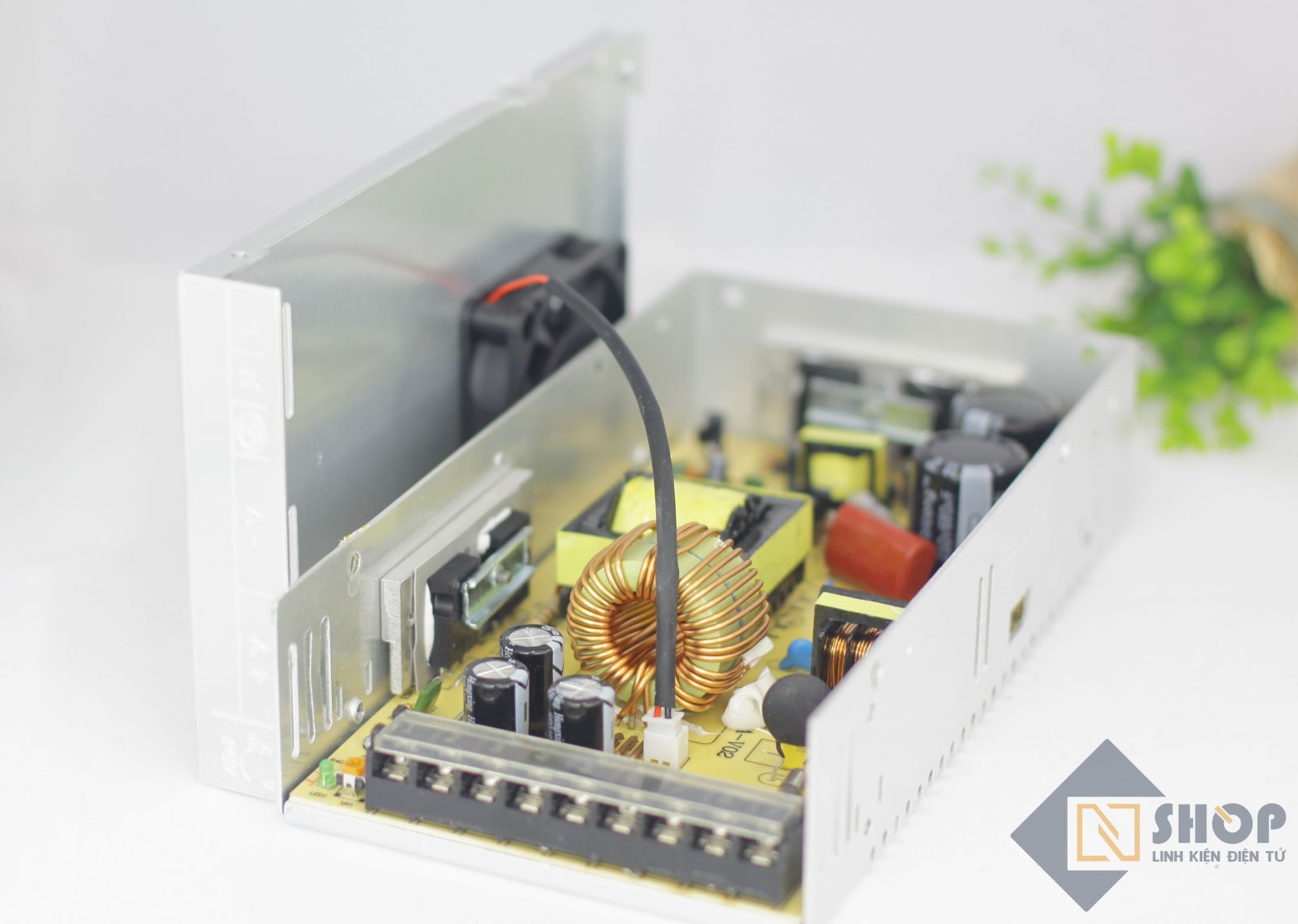 Bên trong Nguồn tổ ong 12V 30A Power Supply