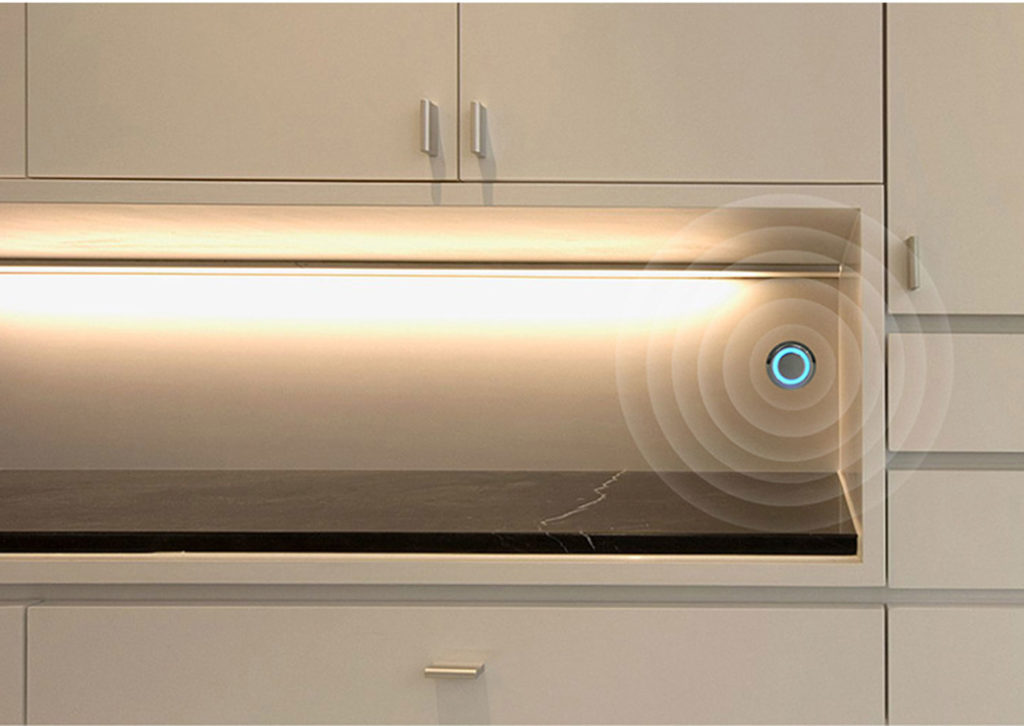 ứng dụng Bộ điều khiển đèn led cảm ứng và 2 mét led 2835 màu trắng ấm và mát